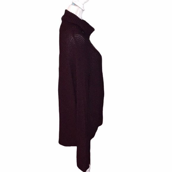 IN San Fransisco black and maroon cut out sweater - Picture 2 of 8